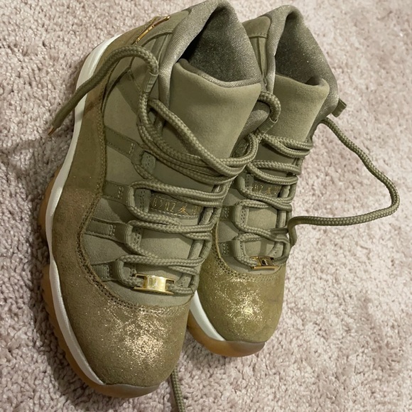 Jordan 11 - Picture 1 of 4